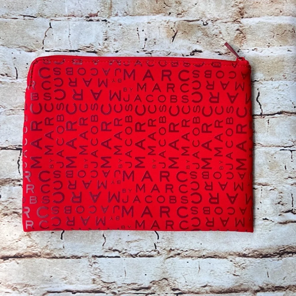 Marc Jacobs Red Maroon Monogram Padded Tablet Sleeve Logo Case Pouch 10.5 x 8